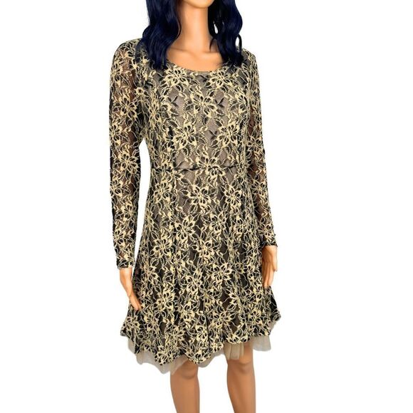 Altar’d State Black and Nude Lace Tulle Dress Size Small Holiday NYE - Picture 3 of 6